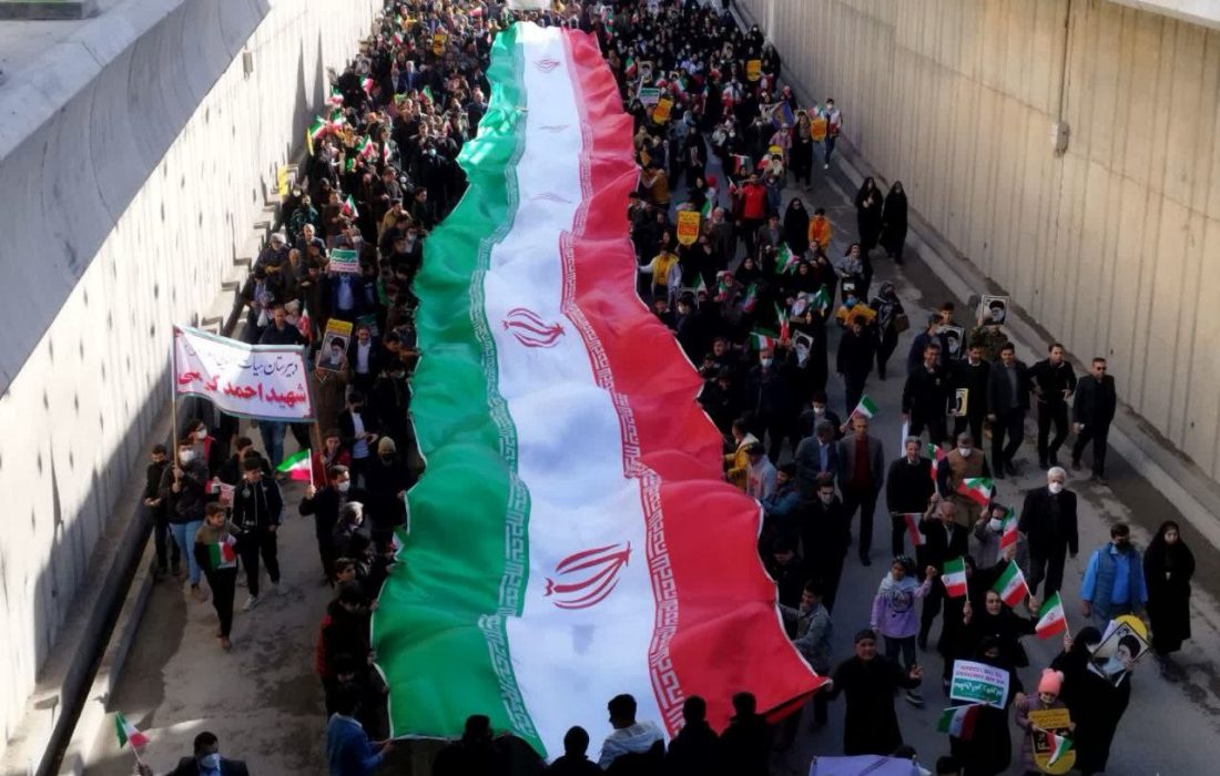 حضور مردم در یوم الله ۲۲ بهمن نشان اقتدار نظام است
