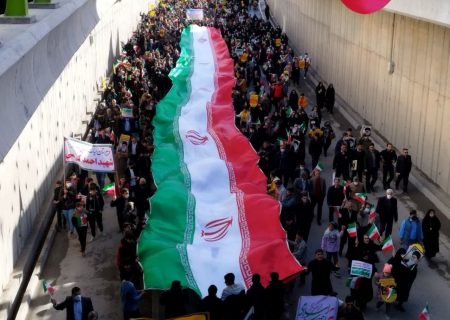 حضور مردم در یوم الله ۲۲ بهمن نشان اقتدار نظام است