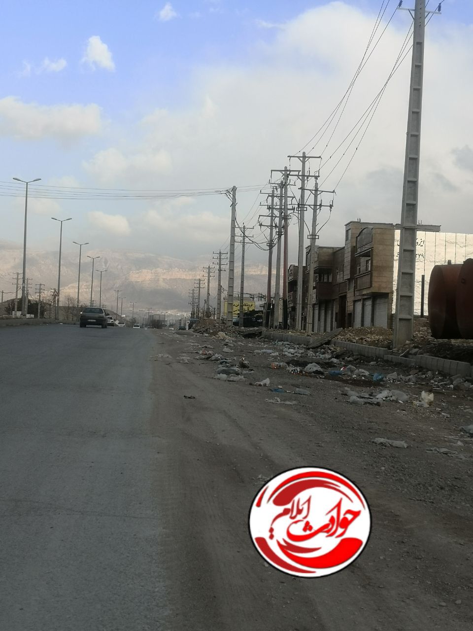 وضعیت ورودی شهر ایلام از سمت هفت چشمه پر از زباله+عکس