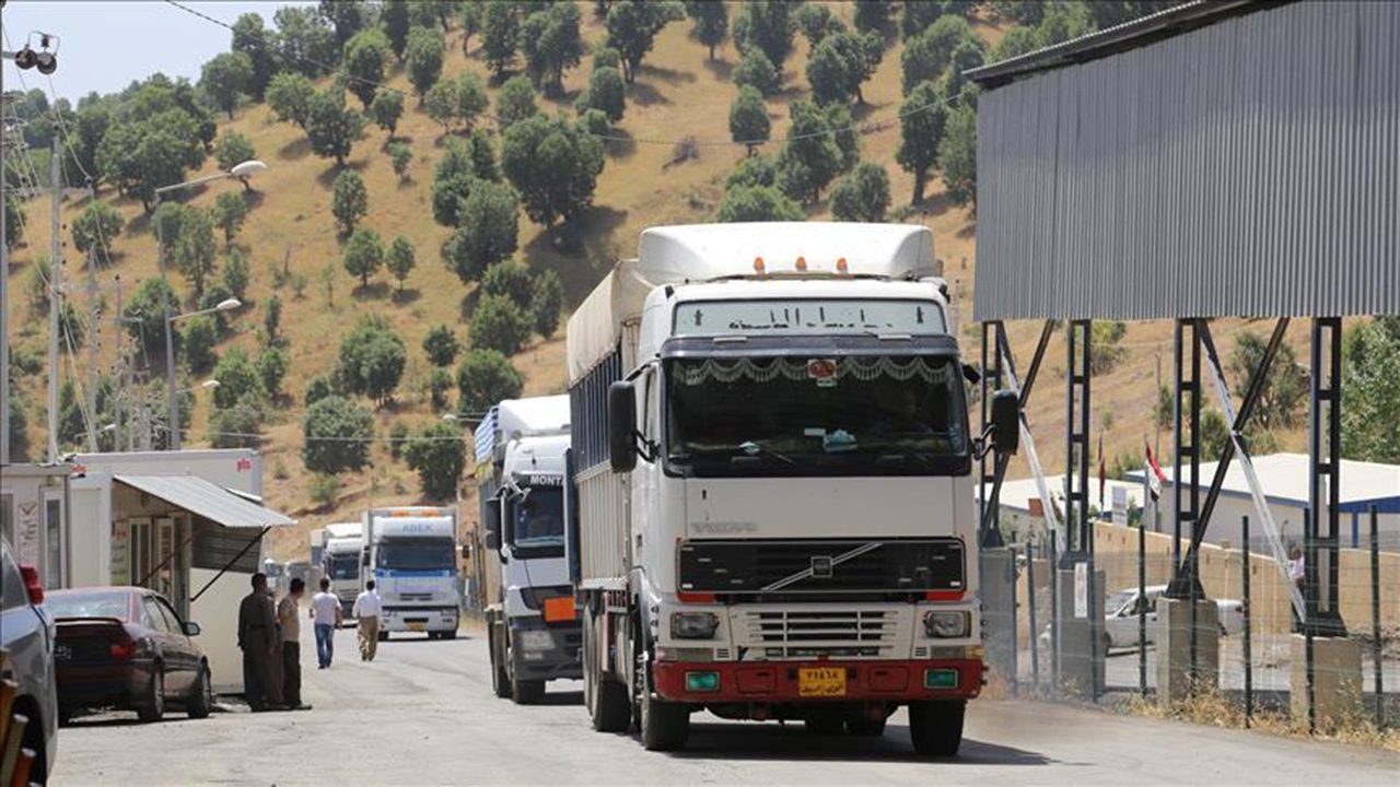 صادرات کالا در مرز مهران همچنان انجام می شود