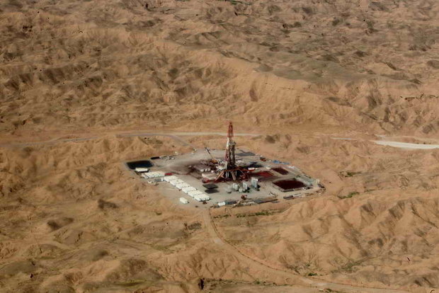 طرح توسعه میدان نفتی آذر به بهره برداری رسید