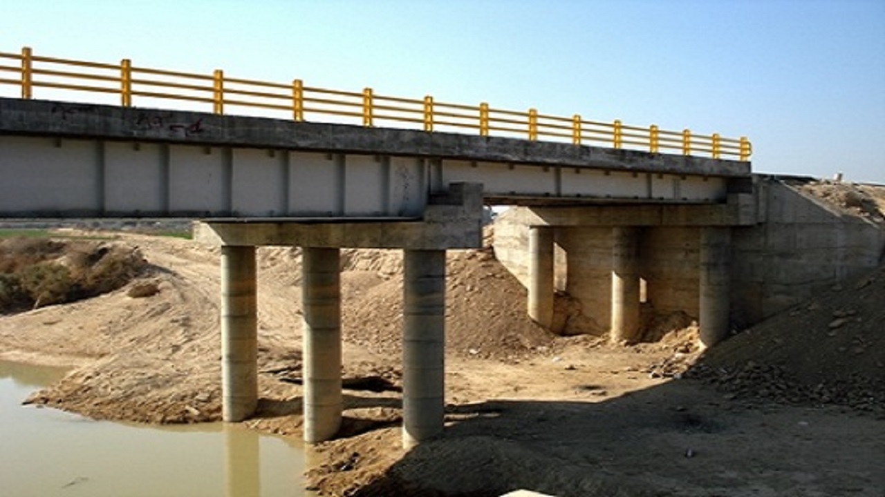 احداث سه پل در طرح چهاربانده کردن جاده ایلام-مهران