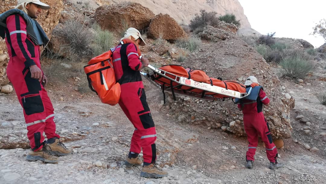 نجات مرد ۵۲ ساله در ارتفاعات دینارکوه شهرستان دهلران