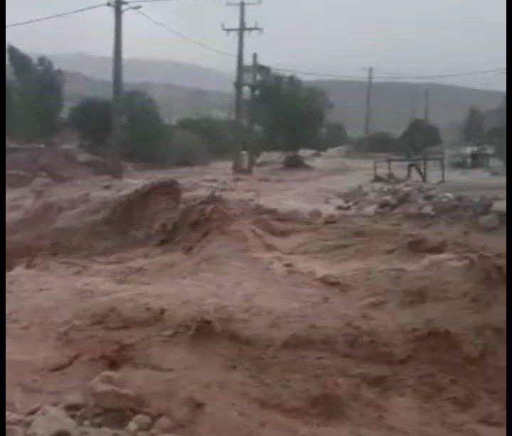 جاری شدن سیل در بخش زرین آباد