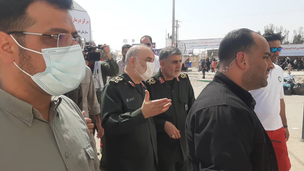 بازدید فرمانده کل سپاه از خدمات درمانی هلال استان ایلام در مهران+گزارش تصویری
