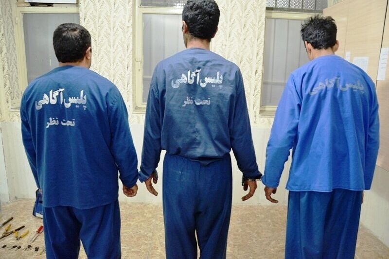 دستگیری سارق حرفه ای سیم کابل برق با ۱۲ فقره سرقت در مهران 