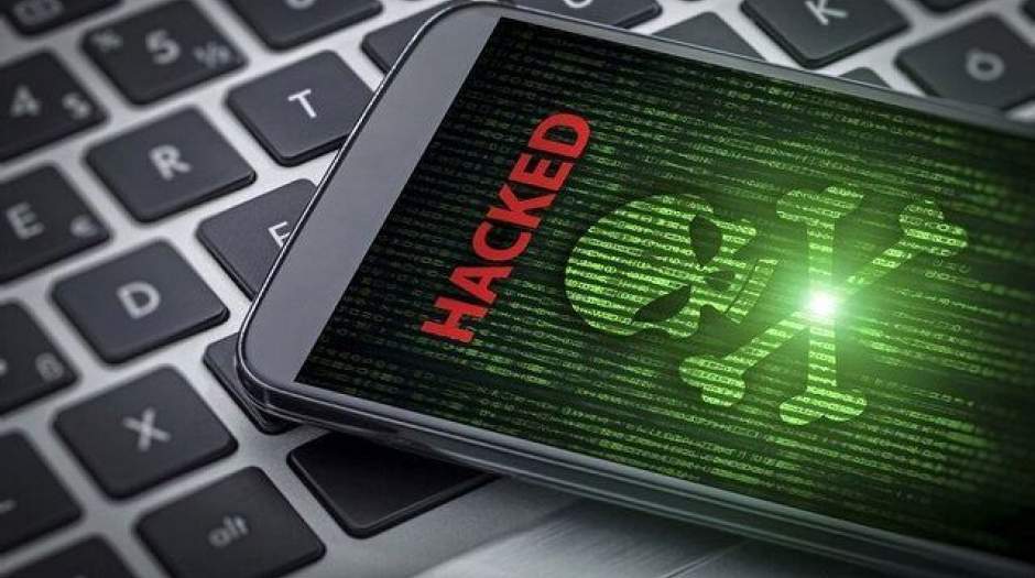 چطور متوجه هک شدن تلفن همراهمان شویم؟