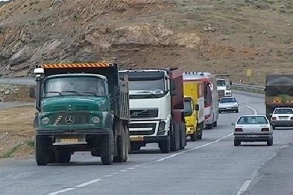 عوامل سنگ پرانی به خودروها در شهرستان چرداول در دام پلیس