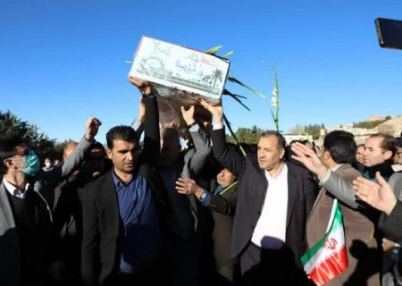 حضور باشکوه مردم ایلام در مراسم تشییع شهدای گمنام قابل تقدیر است