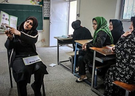 نرخ باسوادی ۴٣ درصد پس از انقلاب افزایش یافت