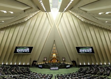 سازمان برنامه مقصر اصلی در عدم پرداخت حقوق فرهنگیان