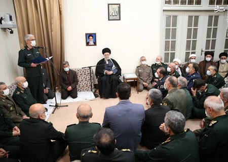 به هیچ حدی از پیشرفت قانع نباشید و بدون توقف جلو بروید