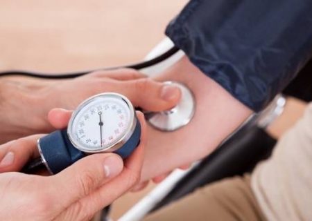 فشار خون بالا عامل ۵۳ درصد مرگ های ناشی از بیماری های قلبی است