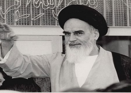 ویژگی‌های شخصیتی بنیانگذار انقلاب اسلامی و دلیل محبوبیت ایشان چه بود؟