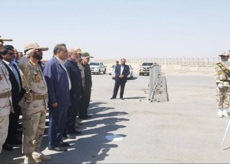 تاکید وزیر کشور بر افزایش درب‌های خروج و ورود پایانه مرزی مهران