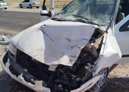 تصادف بنز کمپرسی و سمند در محور دشت‌عباس – اندیمشک؛ ۴ مصدوم بر جای گذاشت.