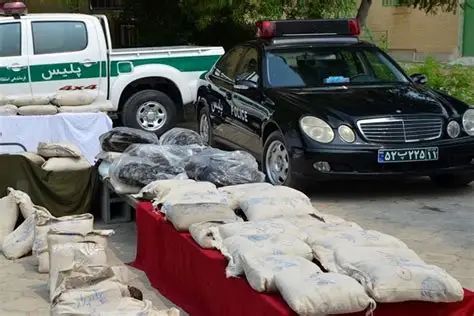دستگیری سوداگر مرگ و کشف ۴۰۰ بسته مواد مخدر صنعتی در ایوان