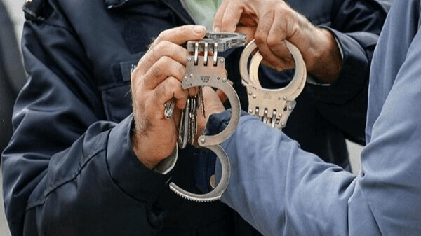دستگیری سارق حرفهای با ۲۱ فقره سرقت خودرو در مهران