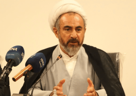 امام جمعه ایلام: همراه بیمار نباید دغدغه‌ای جز درمان داشته باشد