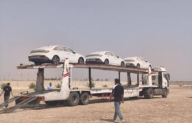 نخستین محموله خودروهای منطقه آزاد مهران وارد شد
